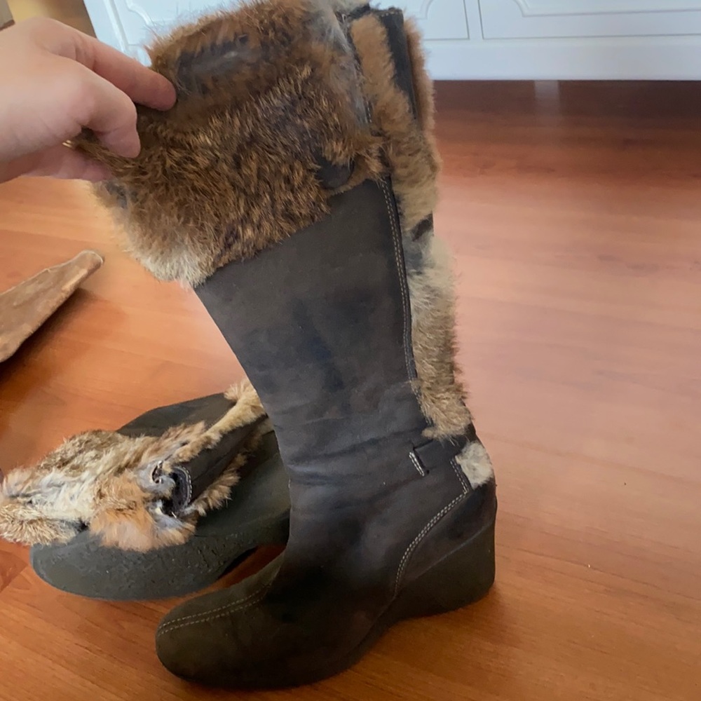 Boots w fur!
